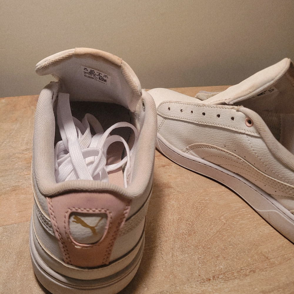 Puma White and Pink Sneakers